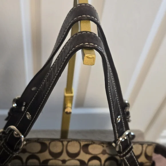 Coach Shoulderbag Signature Canvas & Leather - Picture 9 of 14